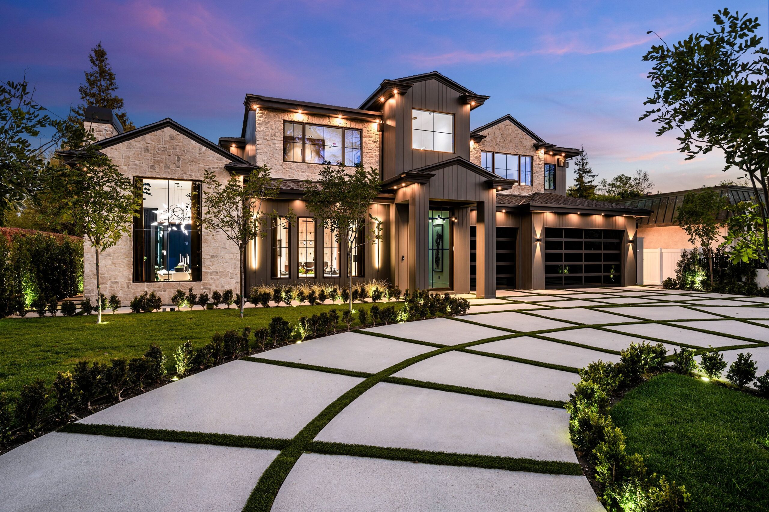 Wide Range of Properties in Laredo