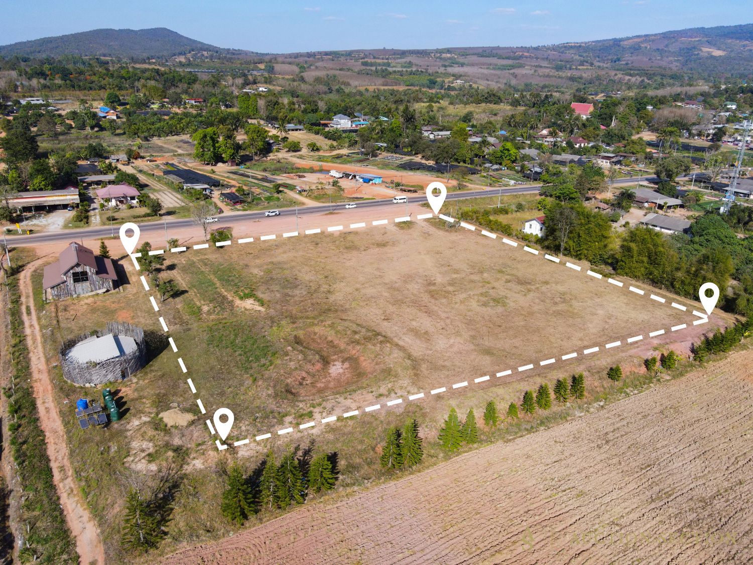 Who Buys Vacant Land and How to Market to Them